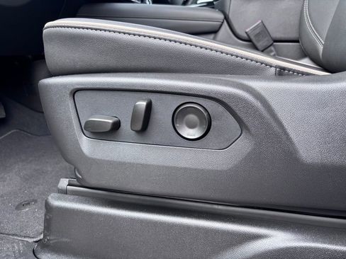 New 2025 Chevrolet Suburban Premier image 20