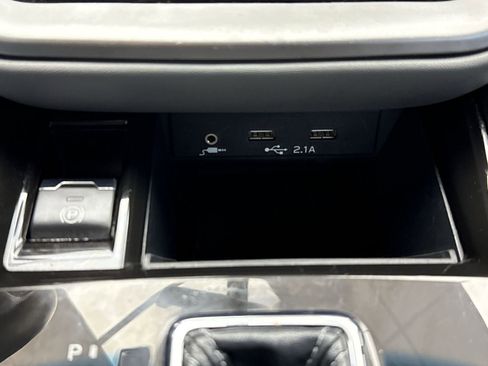 Used 2022 Subaru Legacy Limited image 32
