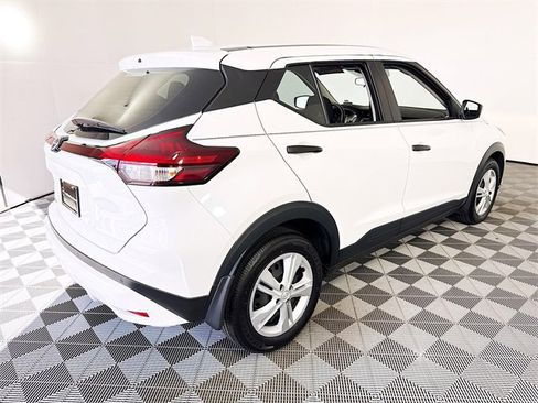 Certified 2025 Nissan Kicks Play S image 23