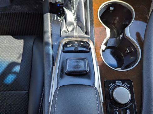 Used 2019 Lexus RX 350 AWD w/ Navigation Package image 25