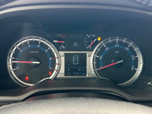 Certified 2018 Toyota 4Runner SR5 Premium AWD/4WD image 24