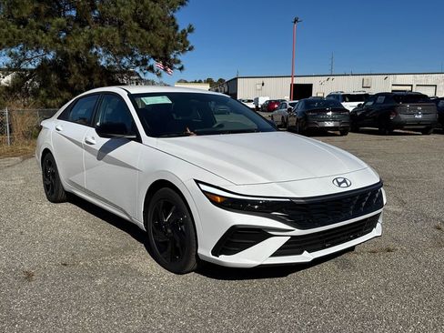 New 2026 Hyundai Elantra Sport FWD image 8