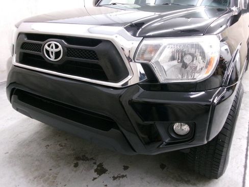 Used 2012 Toyota Tacoma 4x4 Double Cab w/ SR5 Pkg image 13