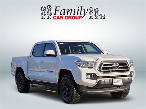 Used 2022 Toyota Tacoma SR5 image 2