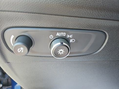 Used 2023 Buick Envision Preferred image 22