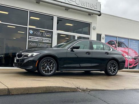 Certified 2025 BMW 330i xDrive 330i xDrive Sedan w/ Premium Package image 4