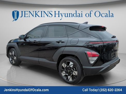 Certified 2024 Hyundai Kona SEL FWD image 5