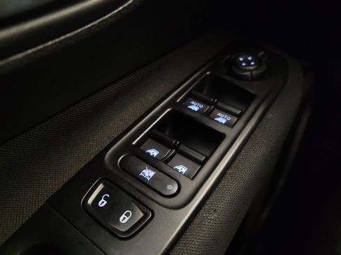 Used 2017 Jeep Renegade Latitude image 27