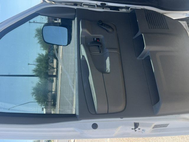Used 2006 GMC Savana 2500 Passenger RWD image 7