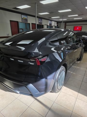 Used 2026 Tesla Model Y 2WD image 7