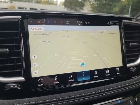 New 2026 Chrysler Pacifica Limited w/ Uconnect Theater Family Group image 15