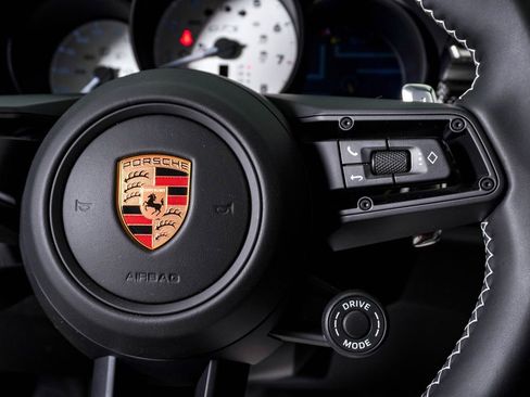 New 2026 Porsche Macan GTS AWD/4WD image 19