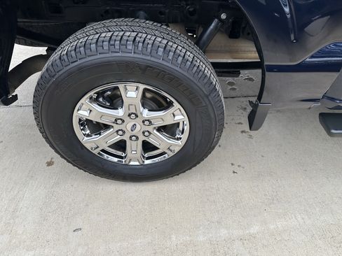 Used 2022 Ford F150 XLT w/ Equipment Group 302A High AWD/4WD image 5