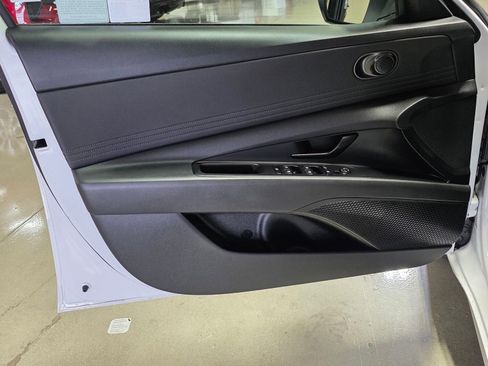 Certified 2025 Hyundai Elantra Sport FWD image 20