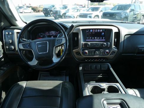 Used 2018 GMC Sierra 3500 Denali w/ Duramax Plus Package image 21