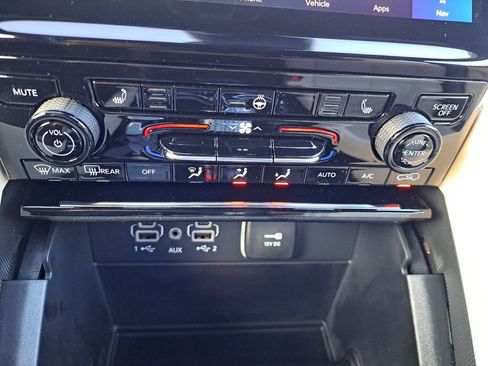 New 2025 Jeep Grand Cherokee Limited image 10