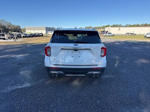 Used 2024 Ford Explorer Platinum w/ Technology Package image 5