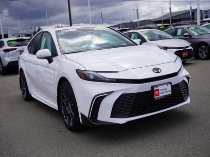 Used 2025 Toyota Camry SE