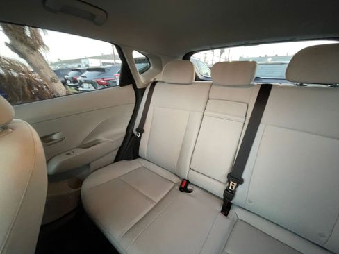 Used 2025 Hyundai Kona SEL image 39