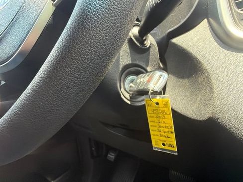 Used 2019 Kia Sorento FWD V6 image 24