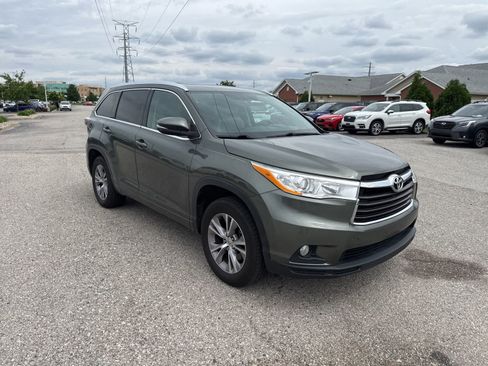 Used 2014 Toyota Highlander XLE FWD image 7