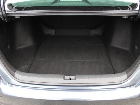 Used 2023 Honda Accord EX image 18