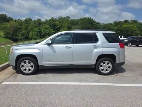 Used 2014 GMC Terrain SLE w/ Convenience Package AWD/4WD image 2