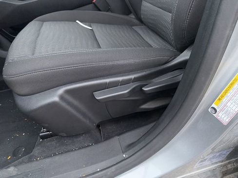 Used 2025 Chevrolet Equinox LT image 28