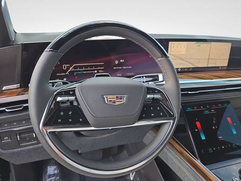 Used 2026 Cadillac Escalade ESV Platinum Sport w/ LPO, Floor Liner Package AWD/4WD image 22