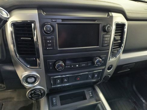 Used 2019 Nissan Titan PRO-4X w/ Pro-4x Convenience Package image 21