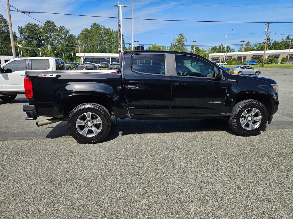 Used 2017 Chevrolet Colorado Z71 AWD/4WD image 6