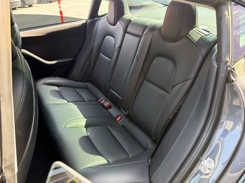 Used 2023 Tesla Model 3 Standard Range image 31