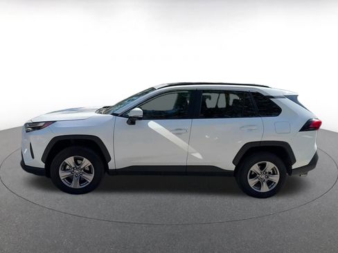 Used 2025 Toyota RAV4 XLE image 9