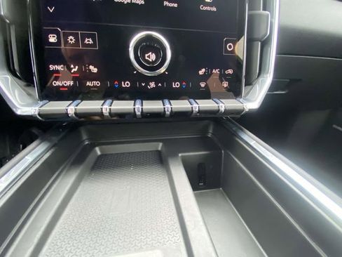 Used 2025 GMC Acadia Elevation image 28