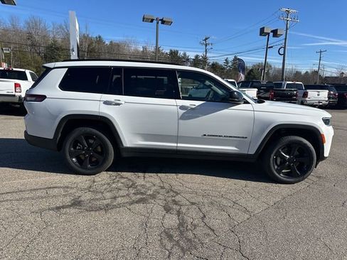 New 2026 Jeep Grand Cherokee L Limited w/ Limited Altitude Package AWD/4WD image 6