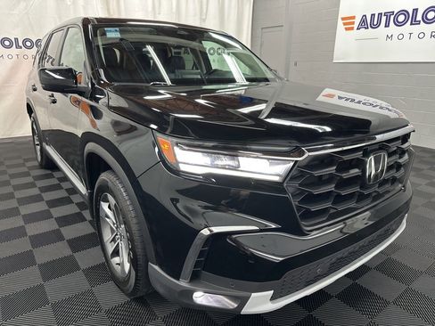 Used 2023 Honda Pilot EX-L image 3