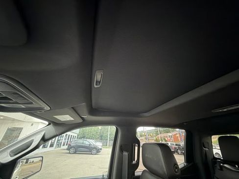 Used 2020 GMC Sierra 1500 AT4 w/ AT4 Premium Package AWD/4WD image 18