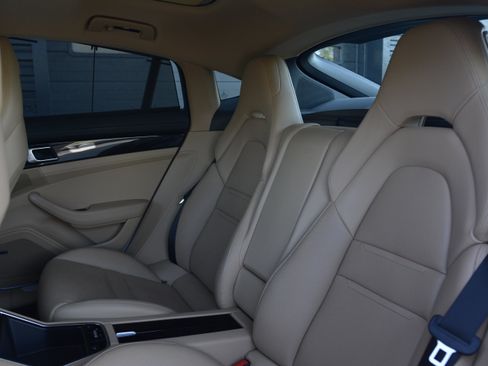 Certified 2018 Porsche Panamera 4 AWD/4WD image 31