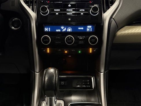 Used 2019 Subaru Ascent Premium image 22
