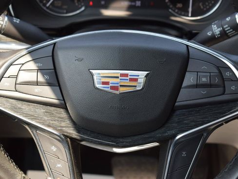 Used 2020 Cadillac XT5 Premium Luxury AWD/4WD image 20