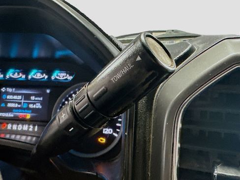 Used 2018 Ford F350 XLT w/ XLT Premium Package image 18