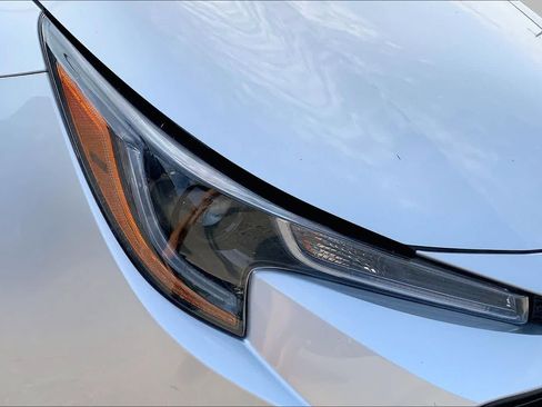 Used 2025 Toyota Corolla LE FWD image 27