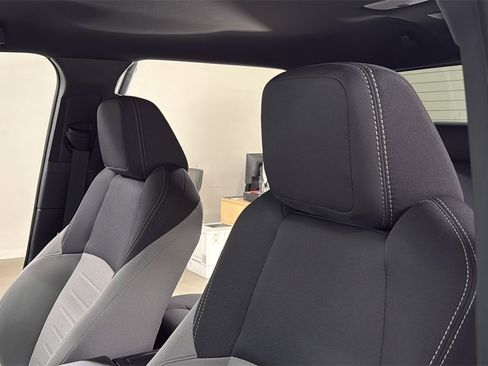 Certified 2025 Toyota Tacoma TRD Off-Road image 13