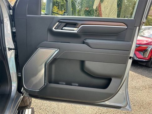 New 2026 GMC Sierra 3500 Denali w/ Denali Reserve Package image 15