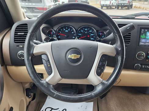 Used 2014 Chevrolet Silverado 2500 LT w/ Z71 Appearance Package AWD/4WD image 19