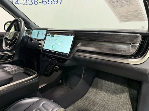 Used 2022 Rivian R1T Adventure image 15