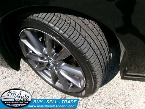 Used 2023 MAZDA MAZDA3 s FWD image 13