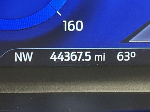 Used 2020 Ford Escape Titanium image 22