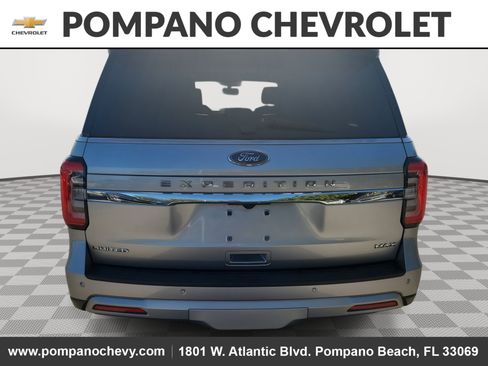 Used 2023 Ford Expedition Max Limited image 4