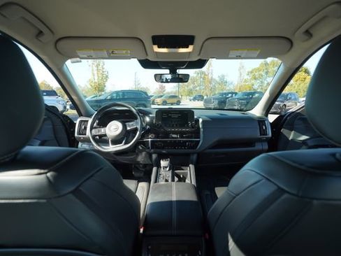 Used 2023 Nissan Pathfinder SL image 24